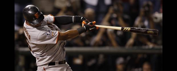 Rentería, el Pelé del béisbol | AP, Reuters | Édgar Rentería, en plena acción en la Serie Mundial de béisbol que lo coronó como el mejor. En la llegada a San Francisco el barranquillero fue recibido como ídolo.
