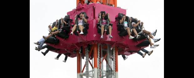 Empieza feria de la diversión | Hernán Vanegas | El ingreso a la feria del entretenimiento en Bogotá será gratuito. Las emociones fuertes priman en este sector, como el Mega DROP&nbsp;&nbsp;&nbsp;&nbsp;&nbsp;de Comfama en Rionegro.