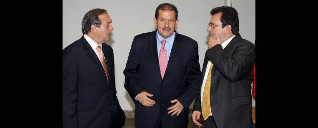Diálogo Social para superar las barreras | Róbinson Sáenz | El vicepresidente Angelino Garzón se reunirá mañana con el alcalde de Medellín, Alonso Salazar, y con el magistrado de la Corte Suprema de Justicia, Sigifredo Espinosa, para analizar la creación de una Comisión de la Verdad.