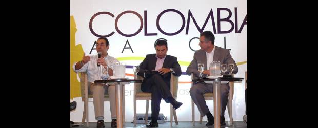 Colombia urge la vigencia del Atpdea | Cortesía | Francisco Sánchez, subsecretario de Comercio Internacional de Estados Unidos (derecha) y Sergio Díaz-Granados, ministro de Comercio (izquierda).