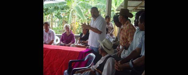 Cruce de denuncias por restitución de tierras en Urabá | Archivo | Como director de la CNRR, Gerardo Vega gestionó restitución de tierras.