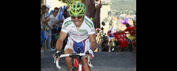 Montaña y mirando de reojo el reloj en España | Joseba Etxaburu, El Escorial-españa | Muestras de solidez ha exhibido Joaquim Rodríguez en lo que va de la Vuelta a España. Ayer ganó destacado la octava etapa y reafirmó su liderato.