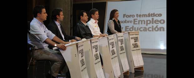 Turno para educación y empleo | Róbinson Sáenz | Aníbal Gaviria, Federico Gutiérrez, Luis Fernando Muñoz, Luis Pérez y Jacqueline Toloza asistieron puntuales al tercer Foro Temático sobre educación y empleo convocado por Teleantioquia y EL COLOMBIANO. Hoy a las 9:00 p.m. serán los cuatro candidatos a la Gobernación quienes abordarán estos temas.