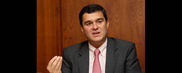 Bancolombia refuerza la estructura interna | Archivo | Según el presidente de Bancolombia, Carlos Raúl Yepes Jiménez, las modificaciones que se vienen haciendo en las unidades de negocio de la entidad son para que la atención al cliente mejore, lo mismo que el trato con empleados.