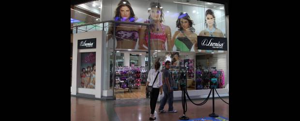 Unicentro cumple 20 años y se renovará | Leonisa ha tenido varios nombres en su historia, pero con cada uno de ellos ha estado presente en Unicentro.
