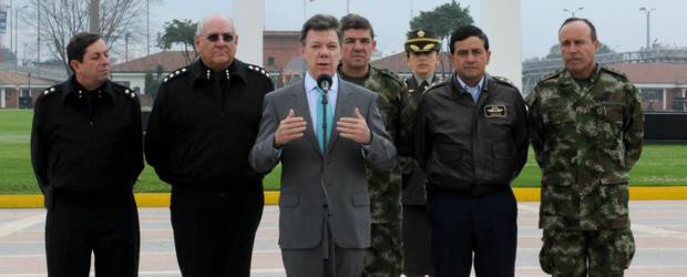 Santos pide resultados diarios | SIG | El presidente Juan Manuel Santos exigió a la cúpula militar resultados en la lucha contra la guerrilla y reiteró que mientras no haya verdaderas muestras de paz por las Farc, no habrá ninguna posibilidad de diálogo.