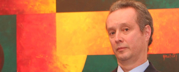"El problema es la Corte, no la terna" | Archivo | Marco Antonio Velilla Moreno fue postulado para la terna de candidatos a Fiscal General, por el Gobierno Nacional, en octubre de 2009, en reemplazo del también Consejero de Estado, Juan Ángel Palacio.