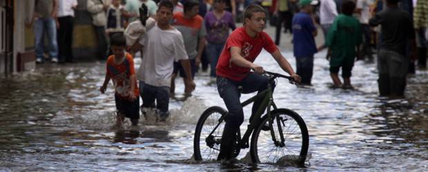 A 3.000 asciende el número de damnificados por el invierno en Antioquia | Julio César Herrera | En Rionegro, el invierno deja ya 620 personas damnificadas.