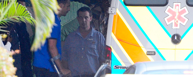 Inglaterra sufre la posible baja de Ferdinand | AP | El zaguero central de 31 años se lesionó durante un choque en la primera sesión completa de entrenamiento en Sudáfrica.