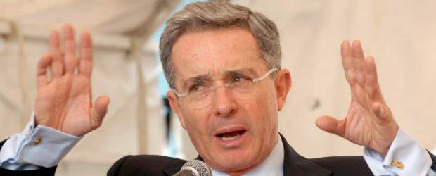 Presidente Uribe pidió derrotar la abstención | El presidente Álvaro Uribe Vélez, cuyo sucesor se elige este domingo entre los candidatos Juan Manuel Santos, del Partido Verde y Antanas Mockus, del Partido Verde, pidió a los colombianos cumplir su cita con la democracia.
