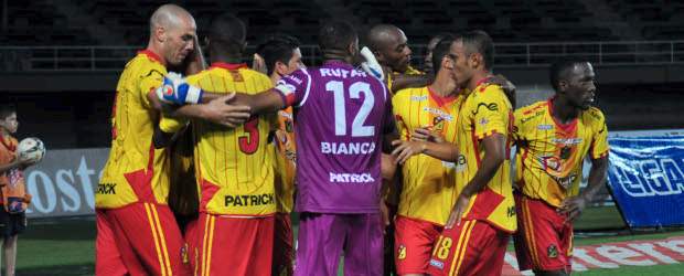 El Pereira goleó y tomó "aire" | Colprensa | Pereira derrotó por 3-0 al Quindío, en desarrollo de la fecha 15 de la Liga Postobón II.