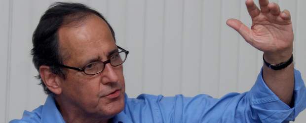 El ministro de Agricultura, Juan Camilo Restrepo, indicó que además de ser un delito, pone en riesgo al sector ganadero porque en la nación vecina no se tiene un control de aftosa. | El ministro de Agricultura, Juan Camilo Restrepo, indicó que además de ser un delito, pone en riesgo al sector ganadero porque en la nación vecina no se tiene un control de aftosa.