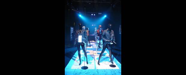 Tecnología y novedades en eventos | | Certamenes internacionales como Colombiatex de las Américas o Colombiamoda, incluyen grandes inversiones en tecnología para el tema de iluminación, sonido y video. Las pasarelas por ejemplo requieren de condiciones especiales, además son muy comunes los shows acompañados de luces.
