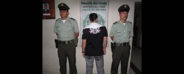 Se entregó uno de los más buscados | Cortesía | Alias "Totatola" se entregó ante la Policía en el comando del municipio de Bello. Fue dejado a disposición de un fiscal de esa localidad.