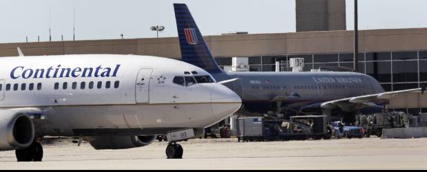 United-Continental, fusión que crea 'superaerolínea' | AP | United, que es una unidad de UAL Corp., es la tercera línea aérea más grande de Estados Unidos en cuanto a tráfico. Continental Airlines Inc., con sede en Houston, es la cuarta más grande del país.