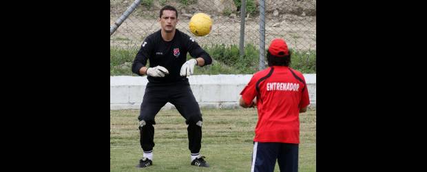 Bobadilla, en la lista de 23 de Paraguay | Archivo | Aldo Bobadilla jugó en Alemania-2006 y ahora repite en Sudáfrica.