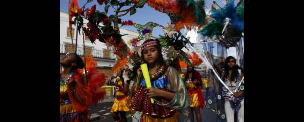 Londres despide verano con carnaval | AP | La riqueza de la cultura caribeña despide el verano con alegría y sabor