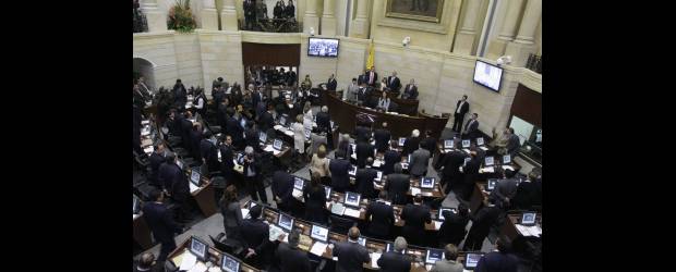 Oposición impuso el control político | Archivo | Los cambios y las reforma que se hicieron en el Congreso entre 2003 y 2010 hace que hoy el país cuente con un órgano legislativo más moderno, sin embargo, prevalecen ciertas costumbres que opacan su eficacia y eficiencia.