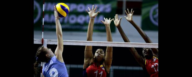Brasil es Brasil con alegría, poder y volei | Julio César Herrera | Colombia comenzó con pie derecho su participación en el Suramericano juvenil de voleibol al ganarle al sexteto de Uruguay en su debut dentro del campeonato.