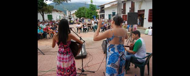 La música colombiana se dialoga en los atrios | Juan Carlos Sepúlveda | En el atrio del templo Mi Padre Jesús se realizó ayer otro concierto didáctico.