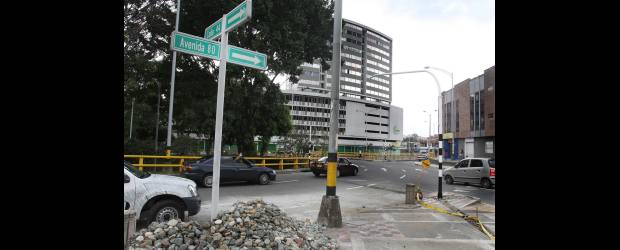 Cruce de San Juan con la 80 será seguro | Róbinson Sáenz | Antes de que comience diciembre estarán listas las obras de adecuación de la glorieta de la avenida San Juan con la 80. En este momento se trabaja en la complementación de andenes y la construcción de rampas.