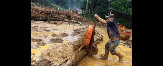 No hay riesgo para El Poblado: Alcaldía | Archivo | Entre los trabajos más importantes luego de la emergencia fue la remoción de 50.000 metros cúbicos de tierra, el secado de los taludes para reconformarlos y la restitución del cauce de la quebrada La Presidenta.