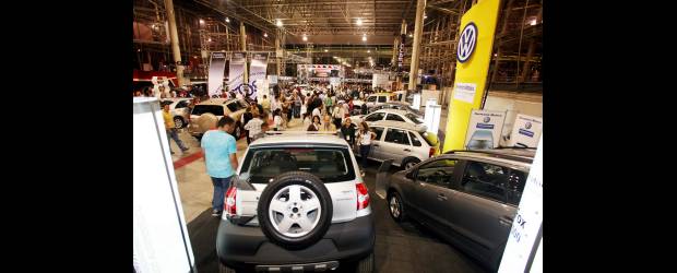 Más de 253.000 carros vendidos en el año 2010 | Archivo | Las mayores ventas de vehículos se consiguieron en las grandes ferias de vehículos, gracias a las buenas tasas de financiación del sector financiero.