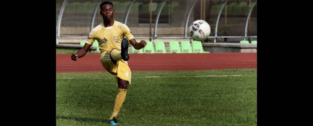 Quintanita ya salió a flote | Donaldo Zuluaga | Carlos Mario Arboleda recibió su apodo de Quintana por el lateral derecho Rubiel, que hizo parte de varias selecciones Colombia. Ahora, con el Itagüí Ditaires, quiere crear su propio nombre.