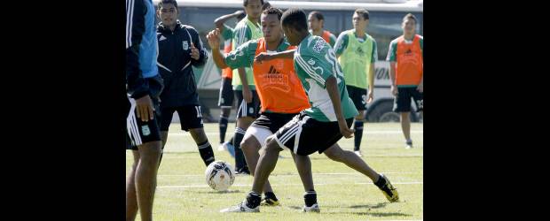 Buena energía permite seguir estilo verde | Juan Fernando Cano | Víctor Giraldo asegura que su rendimiento personal, transcurridas siete fechas del torneo, lo tiene satisfecho. Señala que con la continuidad y el ritmo de competencia le permitirá mostrar su nivel para quedarse en el club verdolaga.