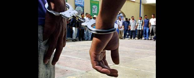 Envían a la cárcel a 24 funcionarios | Archivo | Los funcionarios recluidos son procesados por narcotráfico, entre otros.
