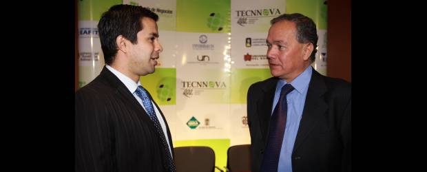 Tecnnova lanza su Rueda de Negocios | Robinson Sáenz | Juan Miguel Higuita, director de Prospectiva de Ciudad (de la Alcaldía de Medellín) y Juan Guillermo González, director Ejecutivo de Tecnnova.