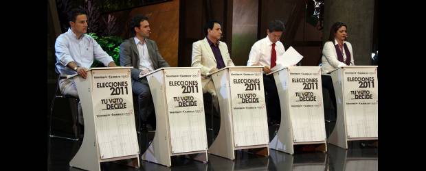 Fin de campaña con planes que no convencen | Manuel Saldarriaga | El candidato Aníbal Gaviria del Partido Liberal, Federico Gutiérrez del Partido de la U, Luis Fernando Muñoz del Polo Democrático, Luis Pérez de Firmes por Medellín y Jacqueline Toloza de Mira. El pasado miércoles participaron en el último foro programado por Teleantioquia, Caracol y EL COLOMBIANO.