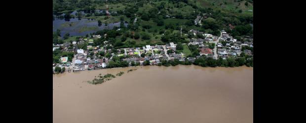 Río Cocorná se creció y afectó a 90 familias | Archivo, Donaldo Zuluaga | Con la lluvia, zonas ribereñas como Puerto Triunfo encienden las alertas.