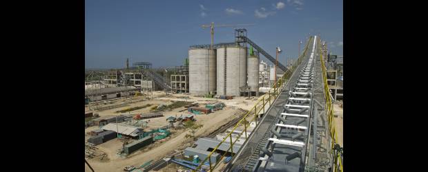 Inversiones Argos creará una holding de infraestructura | Archivo | Los accionistas de Cementos Argos aprobaron ayer la escisión de activos no cementeros, para dedicarse solamente a la producción de cemento y concreto.