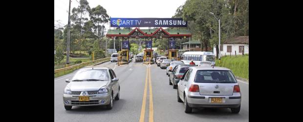 Atracos en Sajonia causan preocupación | Juan Fernando Cano | Varios de los robos se habrían presentado aprovechando la congestión del retorno hacia Medellín desde el sector de Llanogrande, cerca al peaje.