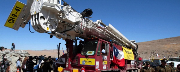 Segunda máquina de rescate llegó a la mina San José en | Reuters | Esta es la máquina Schramm T-130.
