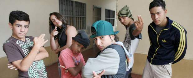 Sueños que riman con hip hop | Juan Antonio Sánchez | En 4 Elementos Eskuela, los jóvenes se preparan para ser verdaderos profesionales del hip hop. La persistencia es una decisión de vida.