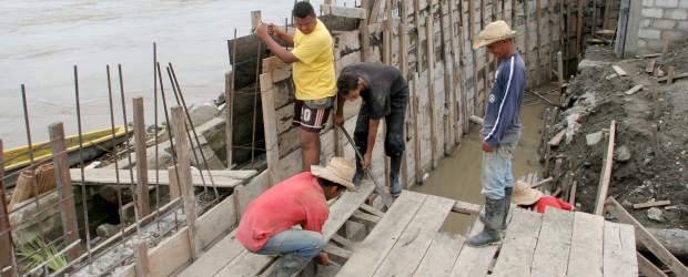 El país debe aprovechar el sol para trabajar | Archivo | Reforzar diques y jarillones de las orillas de ríos caudalosos de manera temporal, es una de las recomendaciones que hace la Cámara Colombiana de Infraestructura aprovechando estos días de sequía que anuncia el Ideam.