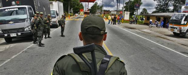 Seguridad en la Troncal Norte será reforzada | Esteban Vanegas | El ataque de las Farc ocurrió en la madrugada del miércoles. Y solo en horas de la noche logró habilitarse el tránsito de vehículos.