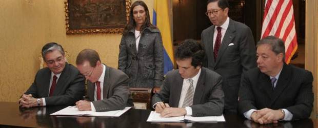 Corte Constitucional declaró inexequible acuerdo de cooperación militar con E.U. | Archivo | El acuerdo militar fue firmado por ambos Gobiernos en octubre de 2010.