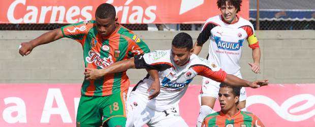 Envigado y Cúcuta empataron a un gol | Róbinson Sáenz | Con este resultado Envigado se ubicó décimo a cinco puntos del líder Quindío que tiene un partido menos.