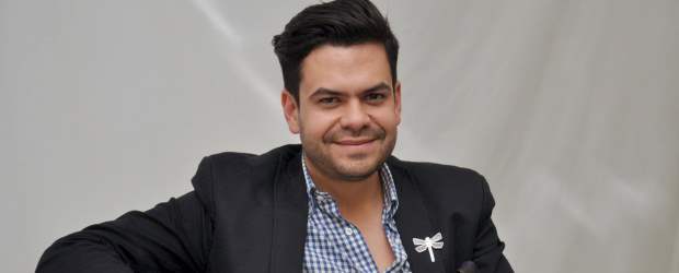 Juan Pablo cuenta historias con sus diseños | Edwin Bustamante | Juan Pablo Socarrás es reconocido por sus trabajos artesanales y por su conexión con las comunidades indígenas. Le encantan los trabajos a mano. Afirma que el día que deje de trabajar con los artesanos "se muere".