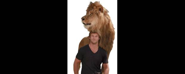 ¿Vivirías seis meses entre leones? | Cortesía | Salmoni es reconocido por su trabajo como zoólogo, entrenador de animales, presentador de tv y productor de su compañía (Triosphere). Ha defendido con éxito todos estos títulos bajo un común denominador: su amor por los animales.
