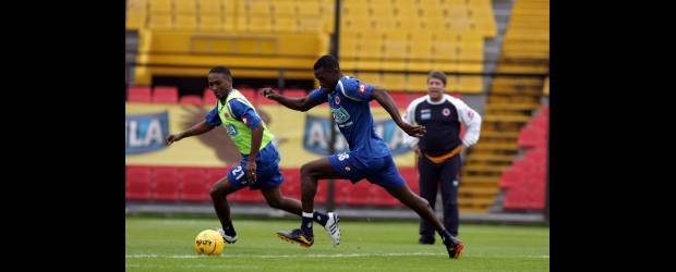Colombia sí jugará ante los nigerianos | Colprensa, Bogotá | Colombia cumplió con su tercer entrenamiento bajo la conducción de Hernán Darío Gómez, el primero en Sudáfrica. Los otros dos fueron en Bogotá.