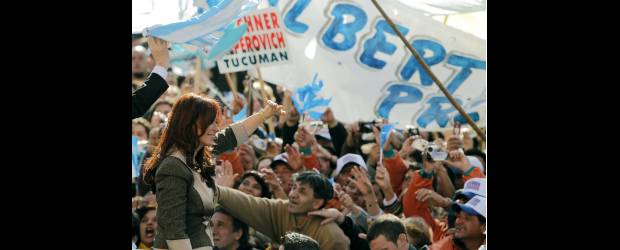 Una Argentina dividida celebró su bicentenario | Enrique Marcarian, Reuters - Buenos Aires, Argentina | La presidenta Cristina Fernández, lideró los actos conmemorativos.