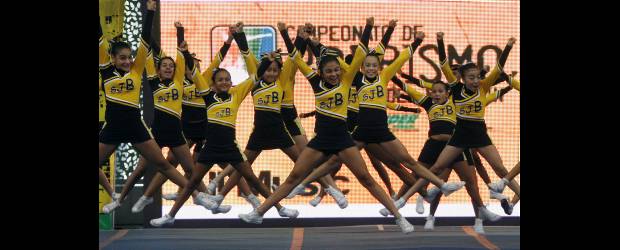 Porras, acrobacias y música elevan el espíritu | Jaime Pérez | Niños y jóvenes encuentran en el porrismo la oportunidad de expresar su talento a través de la música, el baile y la acrobacia. Su práctica en los colegios va en aumento. El Inder también lo promueve.