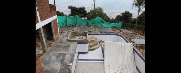 Son $99.593 millones sin licitación | Manuel Saldarriaga | En la sede de la Corporación La Tartana se pueden ver un teatro, varias cabañas y una piscina en construcción. Todo esto se construyó en los últimos tres años.