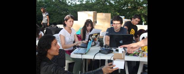 En las redes pasan del trino al hecho | Cortesía Augusto Serna @autustoserna | Twitter es una red social que permite la masificación del contenido mediante el uso de los llamados RT, es decir, retwittiar entre los seguidores propios, los trinos de otros. Esta característica convierte a la herramienta en un multiplicador de información que se caracteriza por la inmediatez.