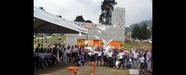 Más seguridad para La Sierra | Cortesía | Otros dos CAI Periféricos están en proceso de construcción: El Salado y La Cruz. El predio, en el que se construyó esta nueva sede policial fue cedido a título gratuito a la Alcaldía de Medellín por la Fundación Hogares Claret.