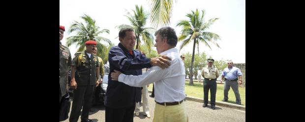Santos y Chávez prorrogan 3 meses acuerdo comercial | Reuters | Los presidentes de Colombia, Juan Manuel Santos, y de Venezuela, Hugo Chávez, estuvieron reunidos en Cartagena por más de seis horas y anunciaron un nuevo encuentro a mediados de julio.